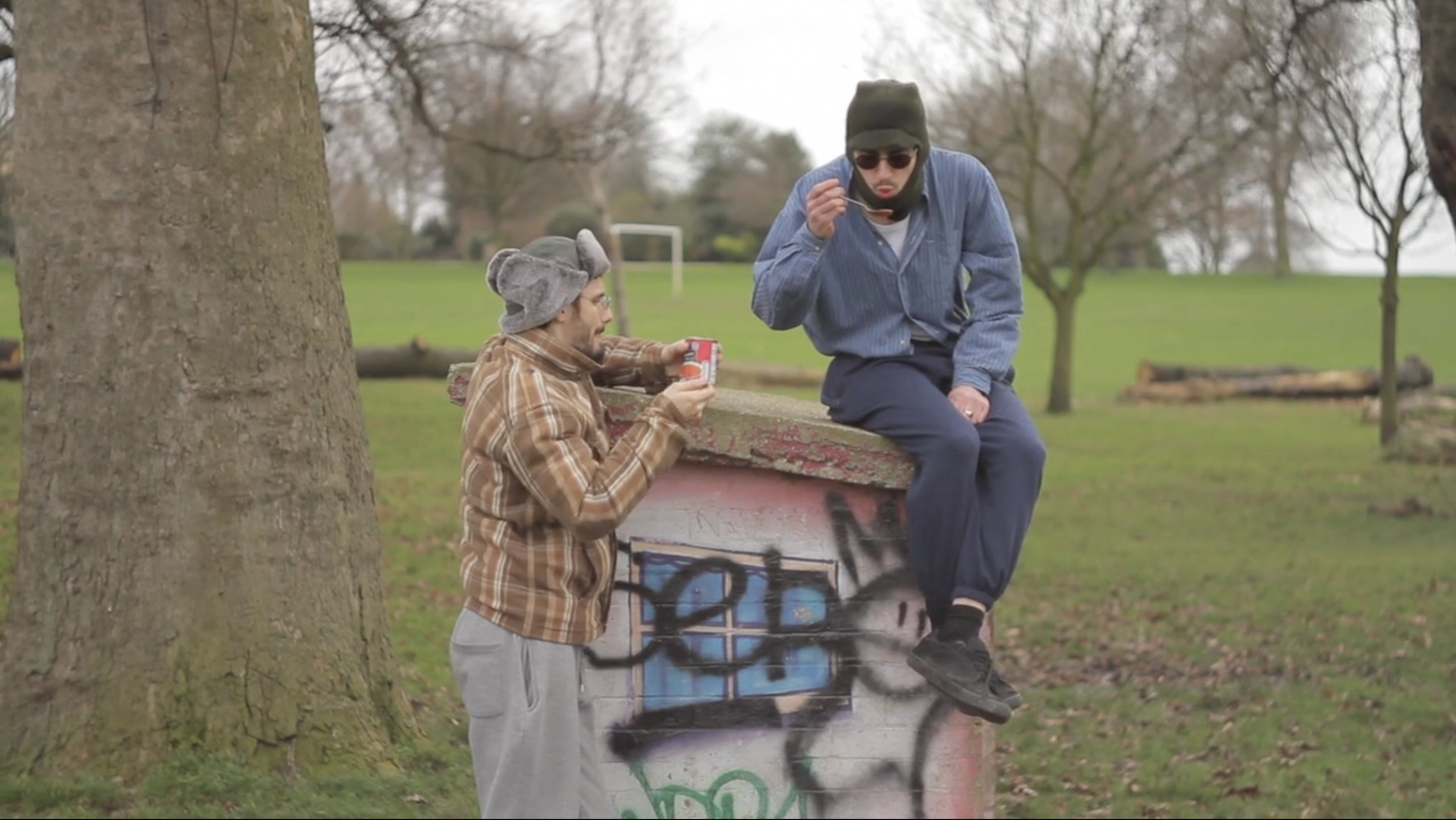 Thumbnail 2 von 3