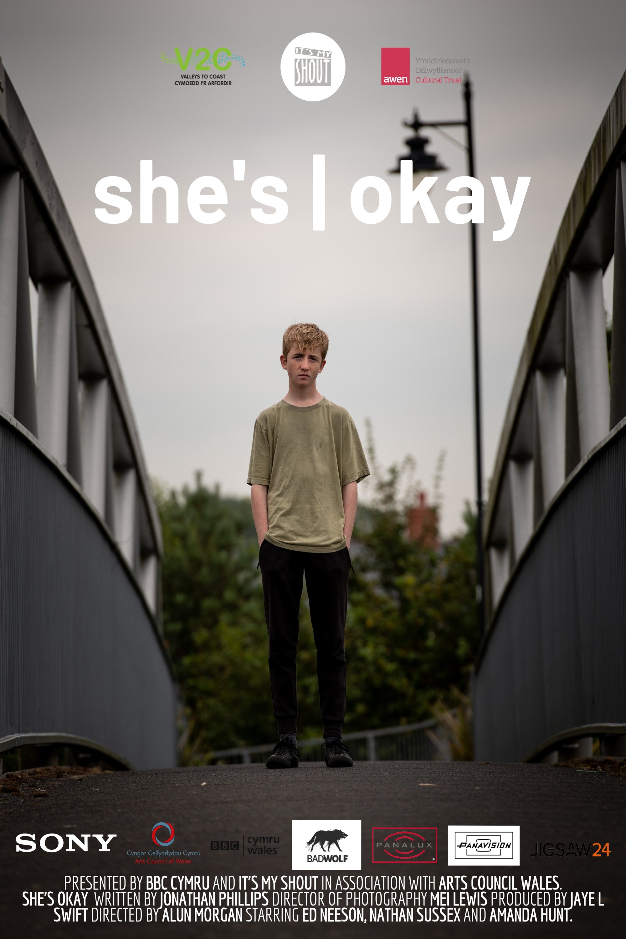 She's Okay - Bild 1 von 3