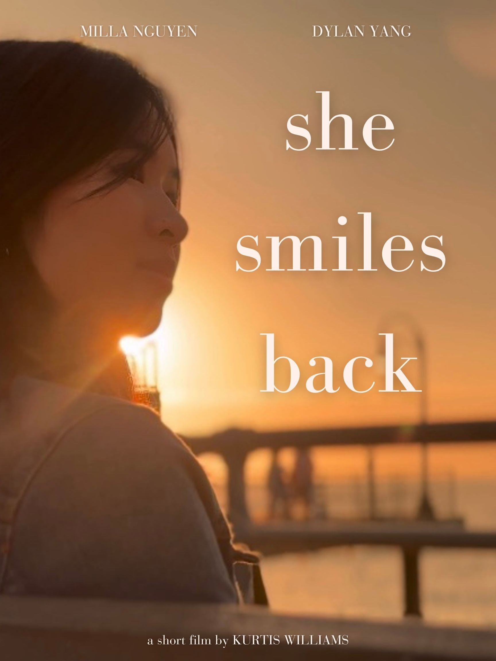She Smiles Back - Bild 1 von 3