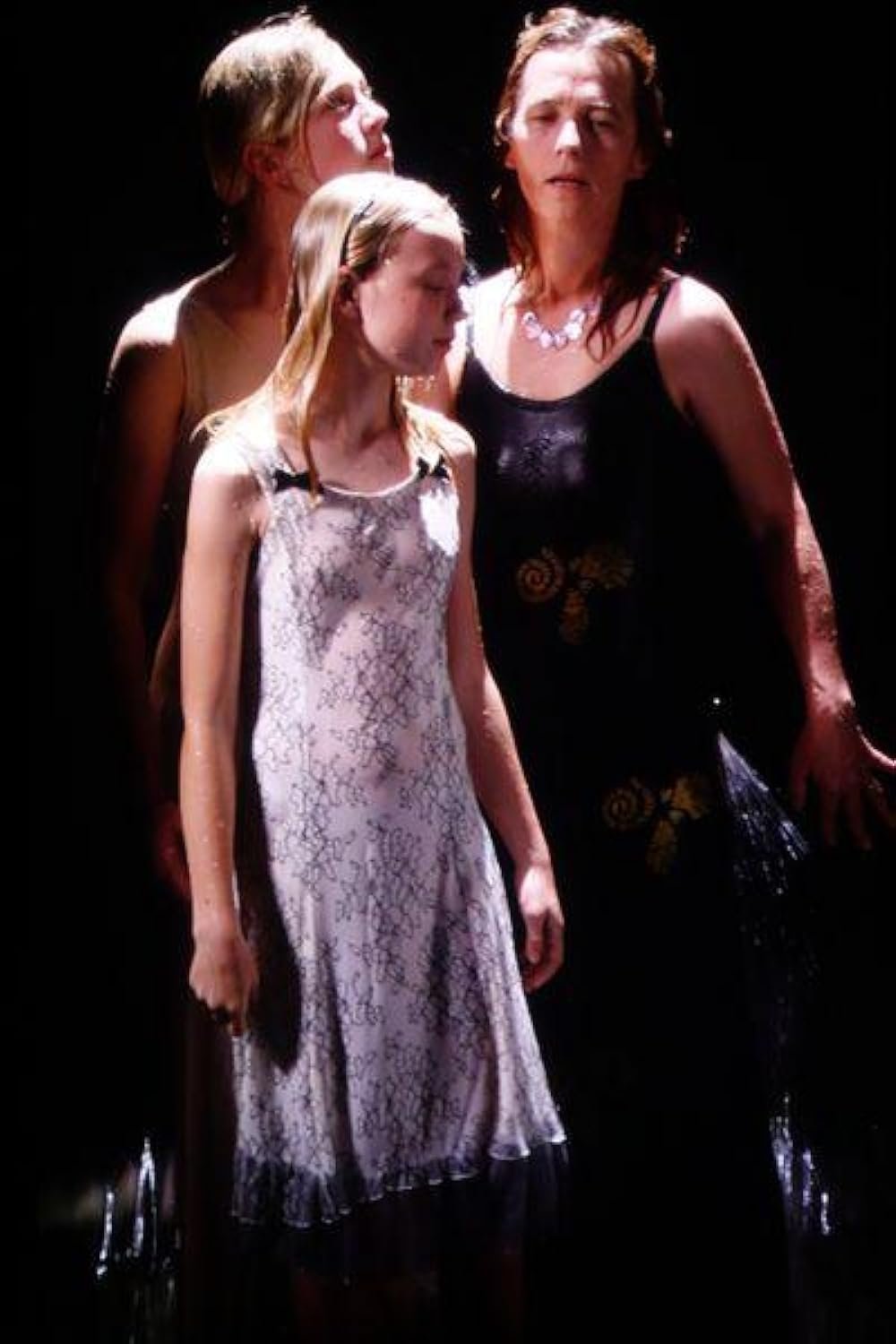 Three Women - Bild 1 von 3