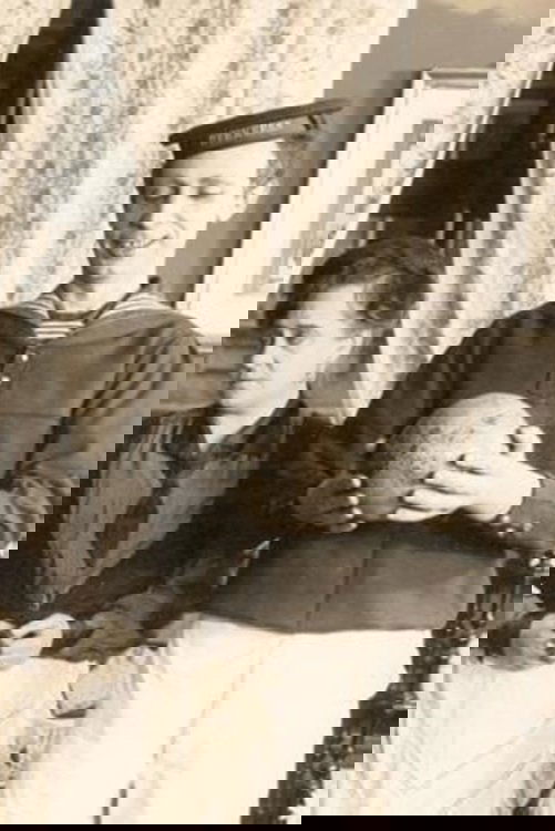 His Phony Son - Bild 1 von 3
