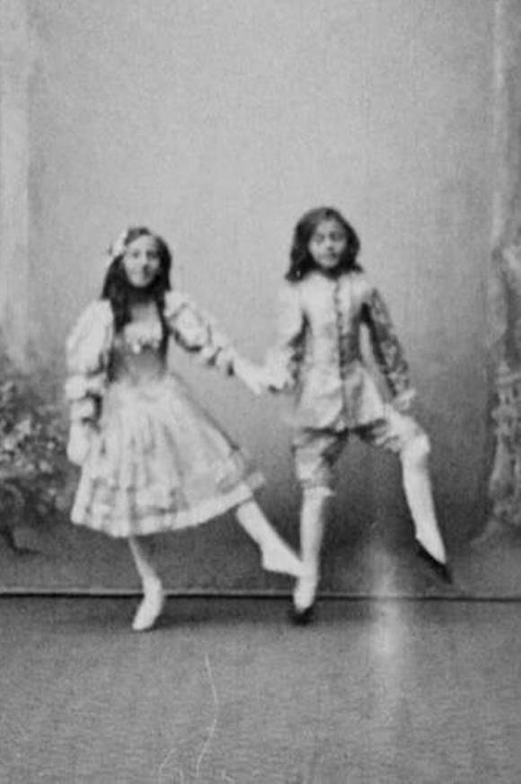The Children's Dance from 'Elverhøj' - Bild 1 von 2