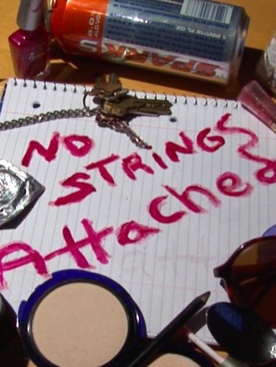 No Strings Attached - Bild 1 von 3
