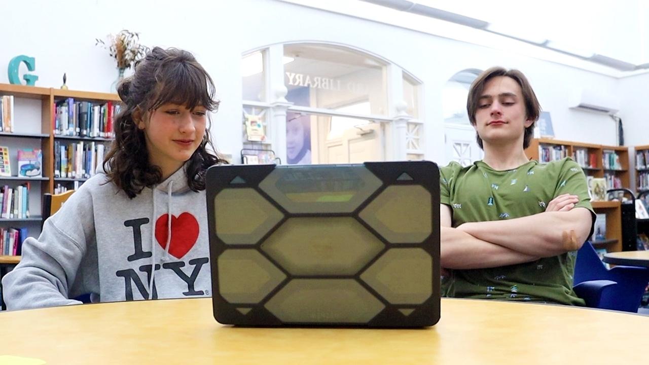 Thumbnail 2 von 3