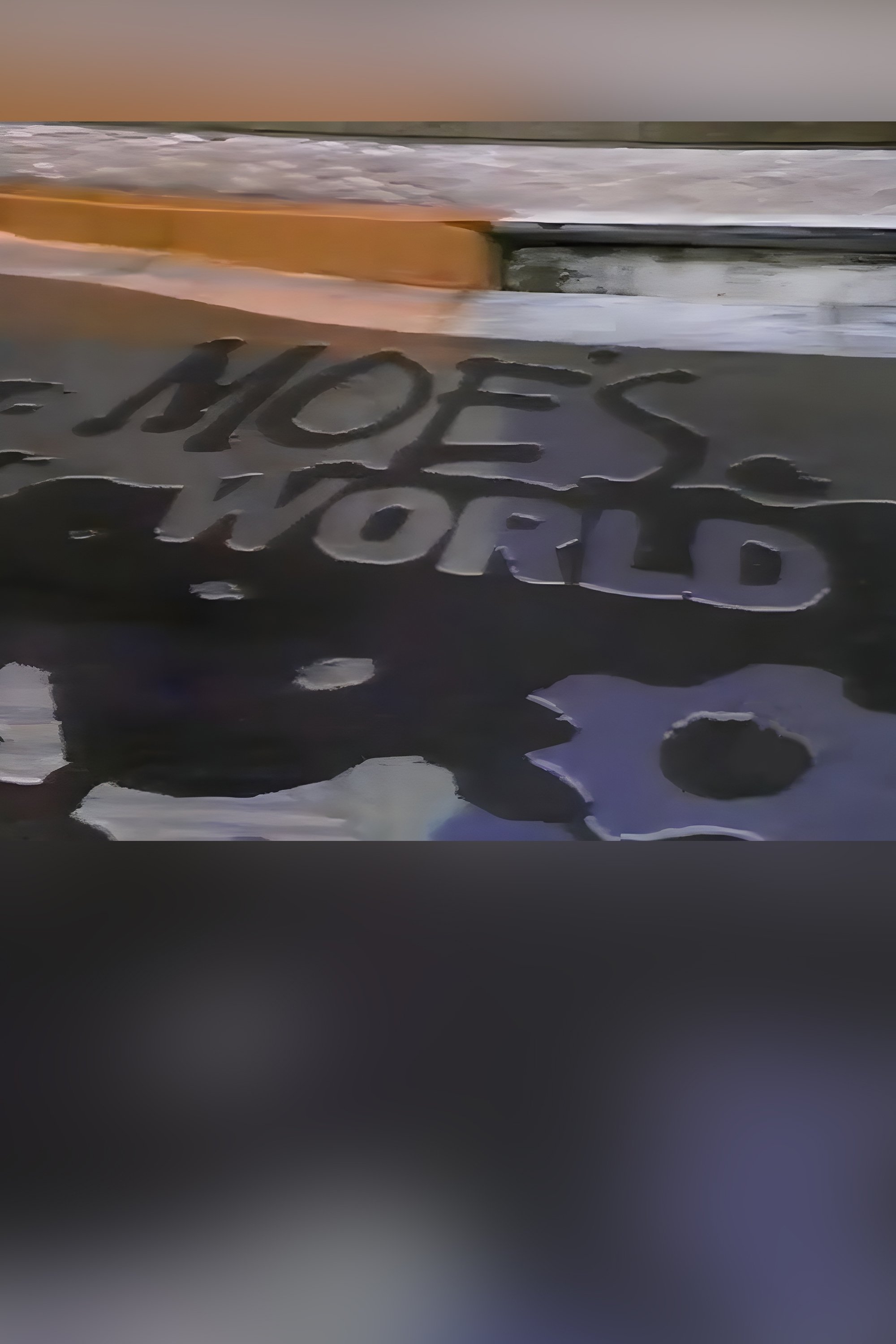 Moe's World - Bild 1 von 3